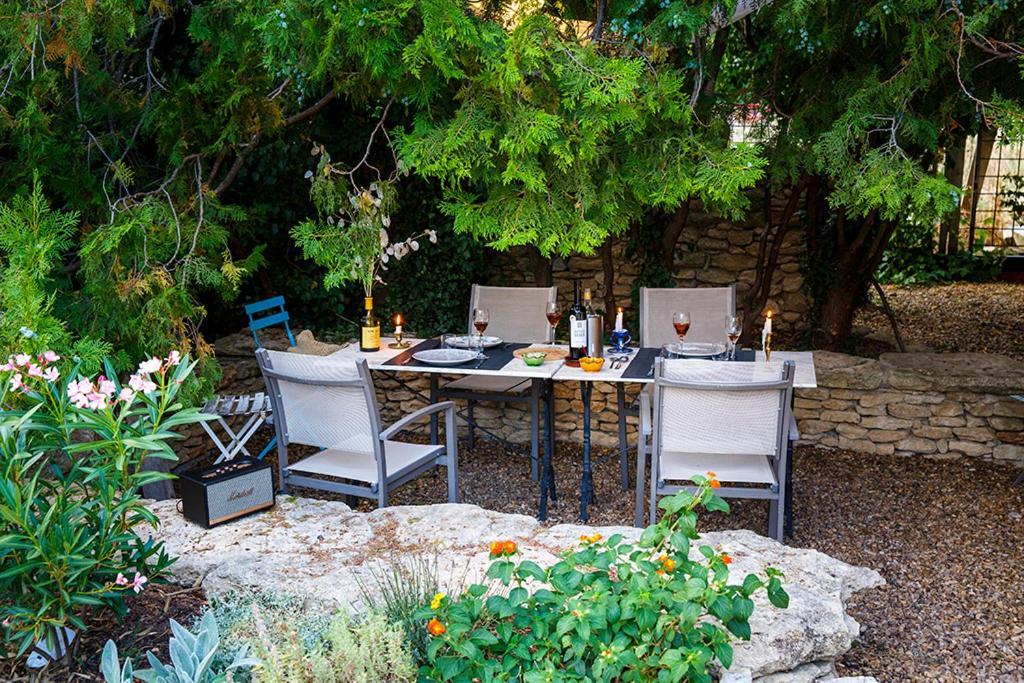 Bed and Breakfast la Bastide Jouval à Gordes Extérieur photo