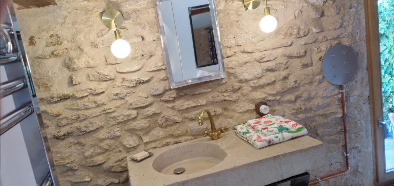 Bed and Breakfast la Bastide Jouval à Gordes Extérieur photo